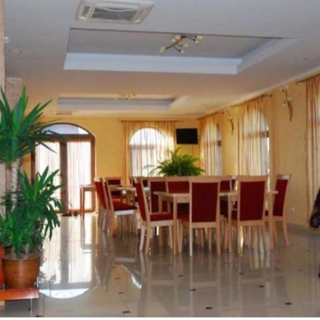 Hotel Casa Optima Oradea Exterior foto